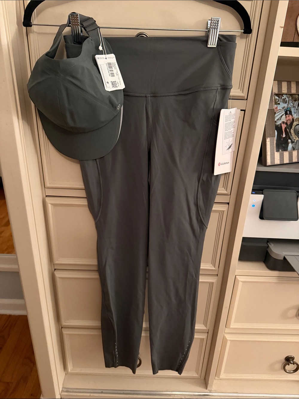 lululemon athletica Charcoal Gray High-Rise Performance Leggings and Hat NWT